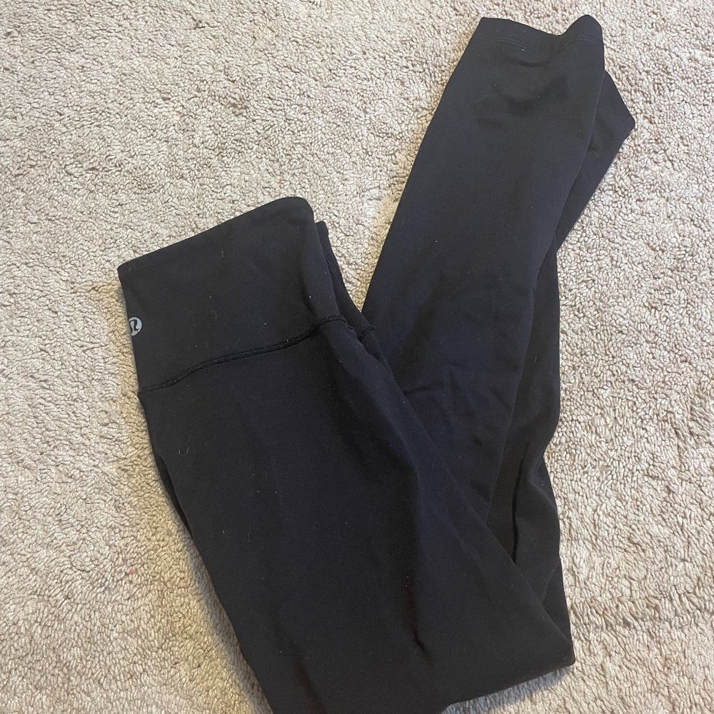 Black Lululemon leggings